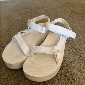 Teva Women's White Sandals Adjustable strap